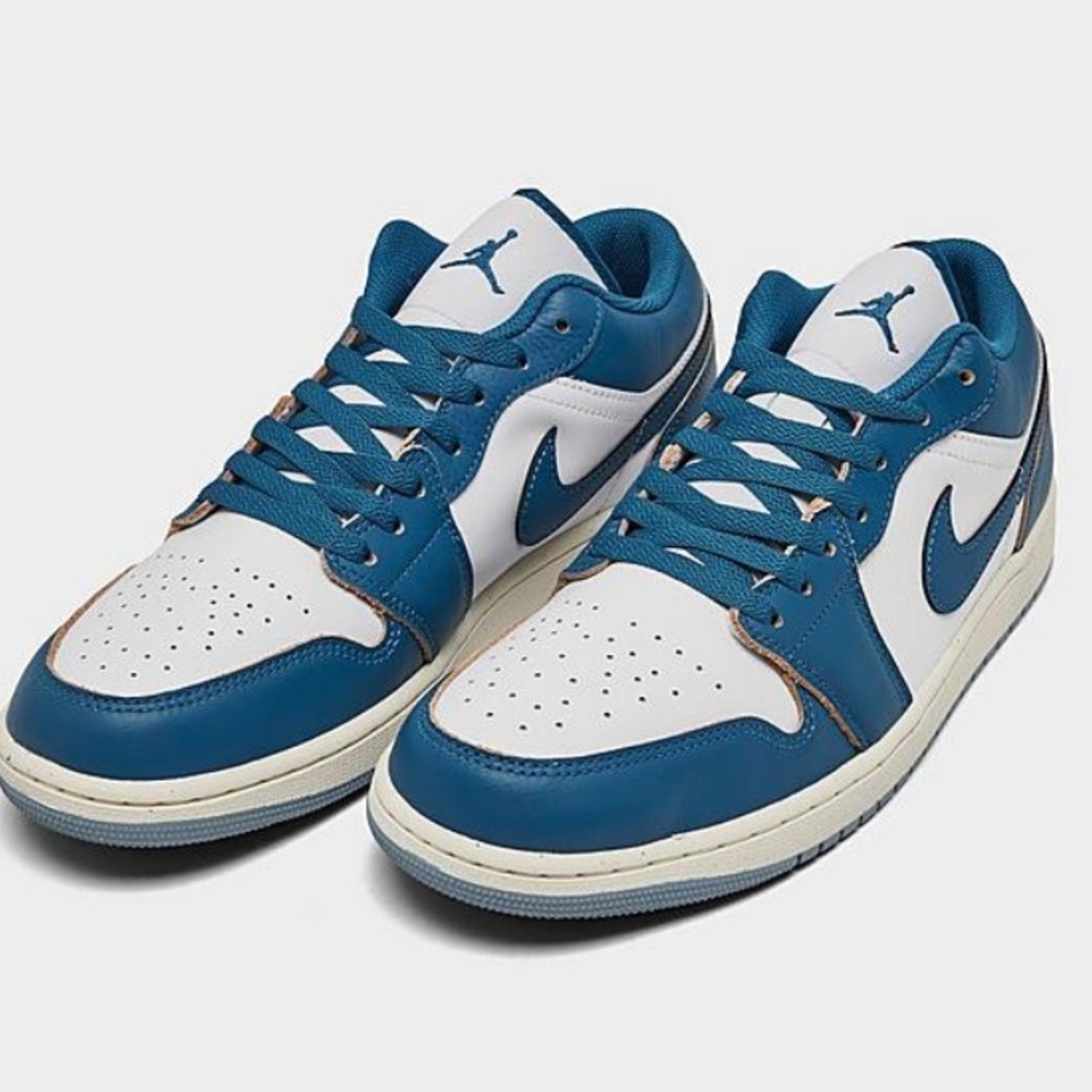 BOYS AIR JORDAN RETRO 1 LOW CASUAL SHOES